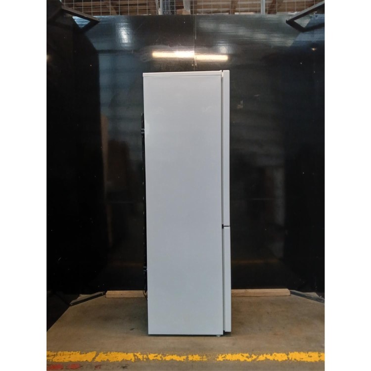 Refurbished Beko CSG4571W Freestanding 262 Litre 70/30 Frost Free Fridge Freezer White