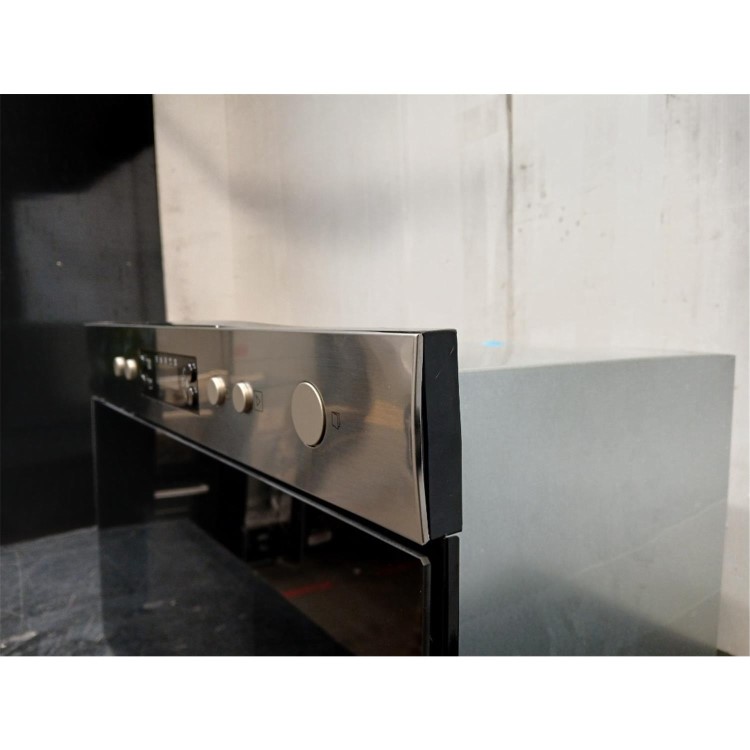 Refurbished Hotpoint Class 3 HPM K12C XUK 22L 750W Microwave and Grill