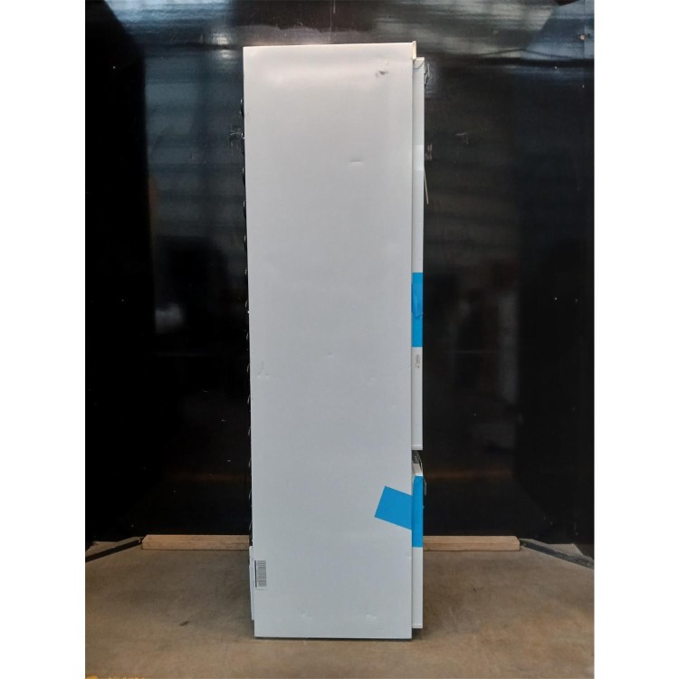 Refurbished Liebherr ICBb5152 Integrated 256 Litre 80/20 Low Frost Fridge Freezer White