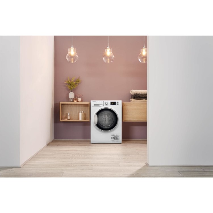 Hotpoint ActiveCare 8kg Heat Pump Tumble Dryer - White - Inverter motor, A++ Rated