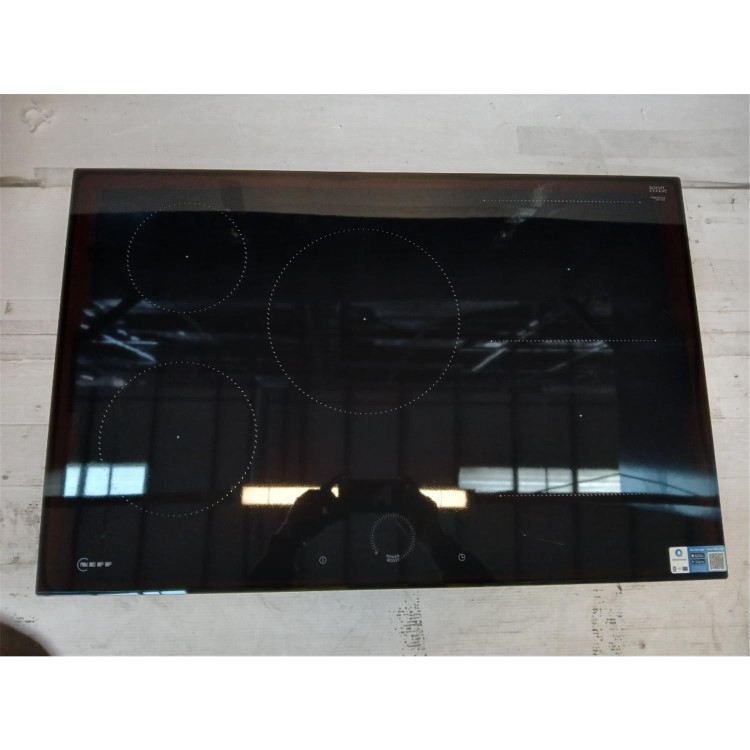 Refurbished Neff N70 Series 80cm 5 Zone Induction Hob - Black