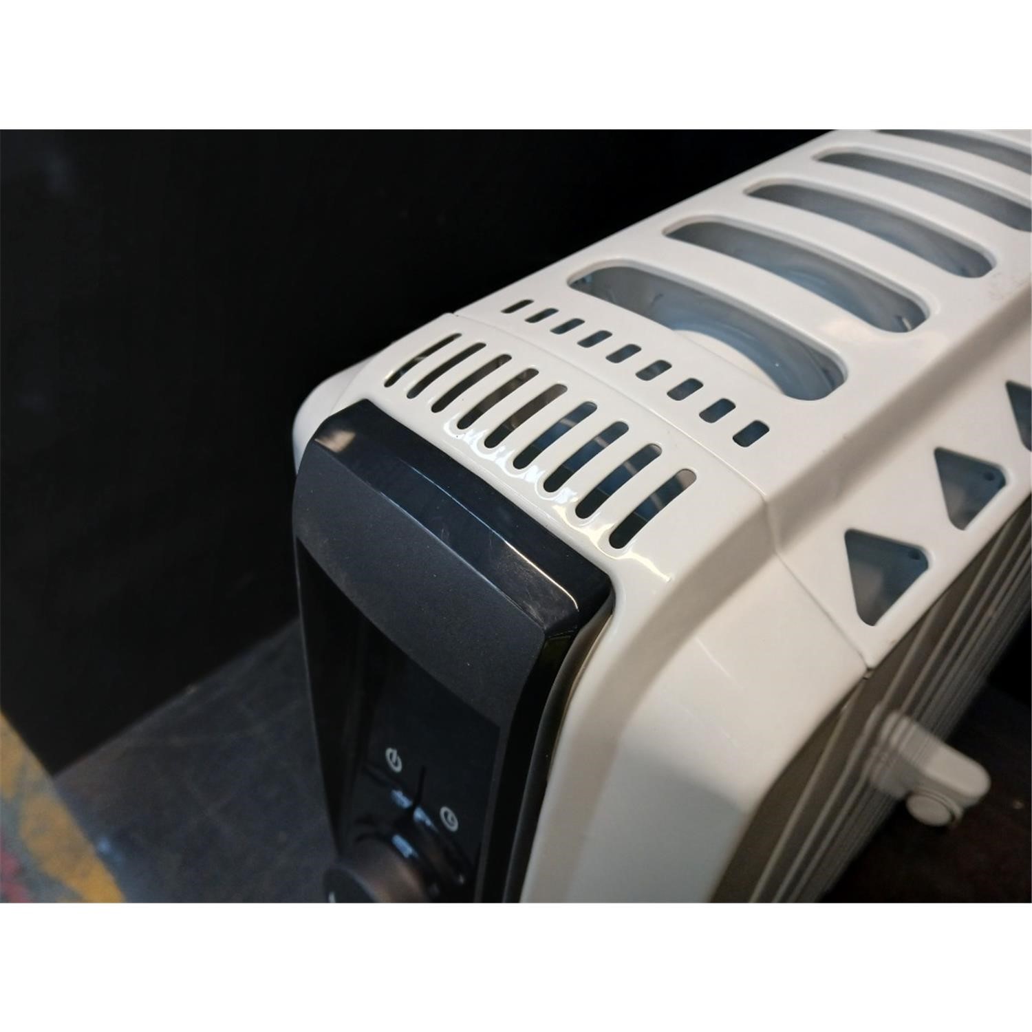 Delonghi Panel Radiator Refurbished - Delonghi Dragon 4 Pro 2500W Digital Oil Filled Radiator ...