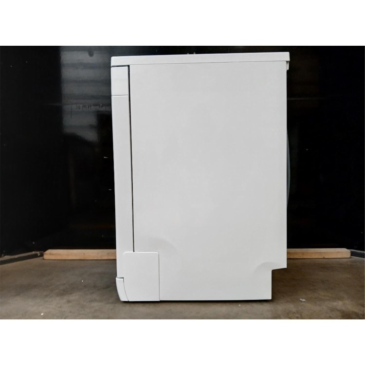 Refurbished Hotpoint Freestanding Slimline Dishwasher - White Quick wash Adjustable baskets
