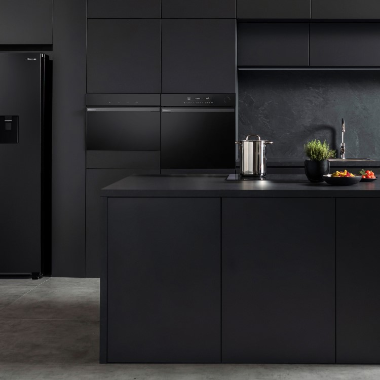 Refurbished Hisense Hi6 BlackLine BSA66346PDBGUK Built In Electric Pyrolytic Steam Add Plus Single Oven