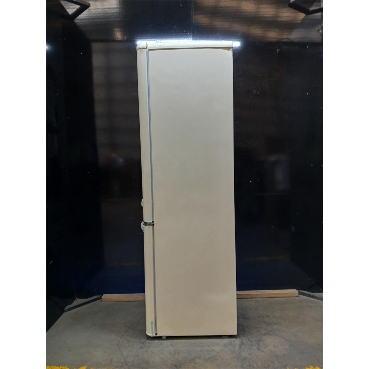 Refurbished electriQ 244 Litre 60/40 Retro Freestanding Fridge Freezer - Cream