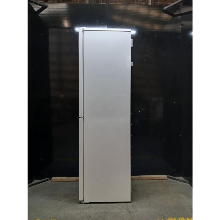 Refurbished Beko 270 Litre 50/50 Freestanding Fridge Freezer - White