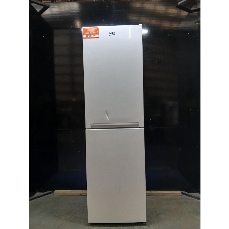 Refurbished Beko 270 Litre 50/50 Freestanding Fridge Freezer - White
