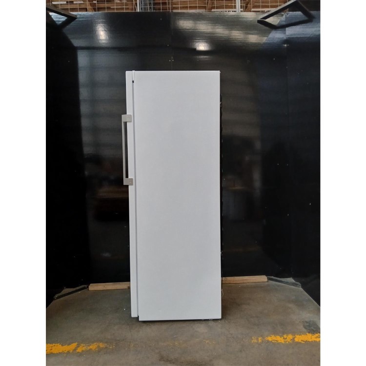 Refurbished Hotpoint 228 Litre Freestanding Upright Freezer - White