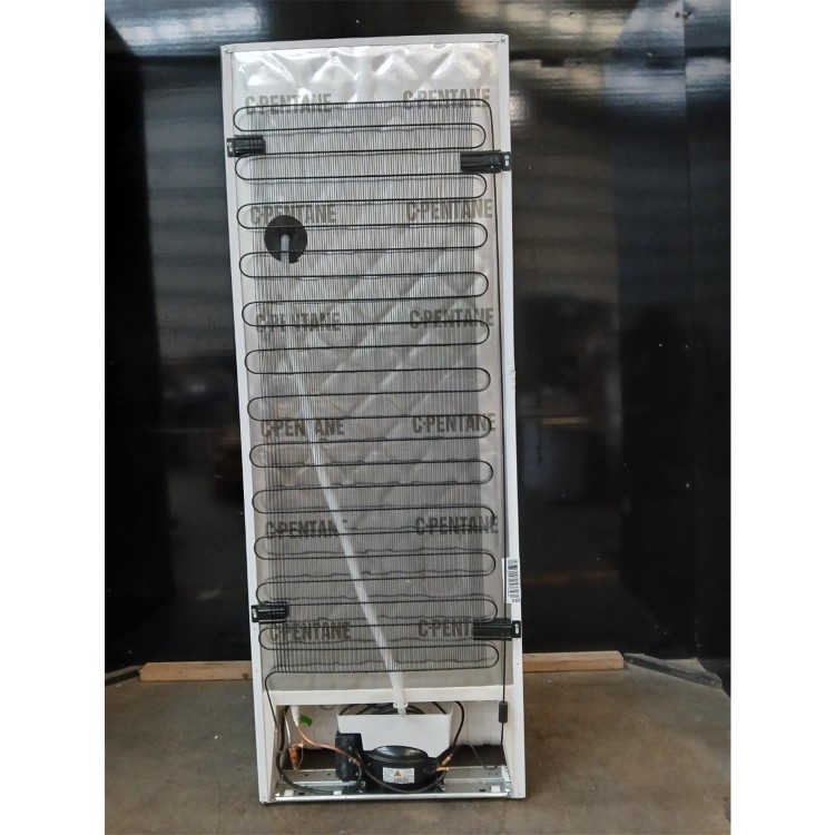 Refurbished Hotpoint 228 Litre Freestanding Upright Freezer - White