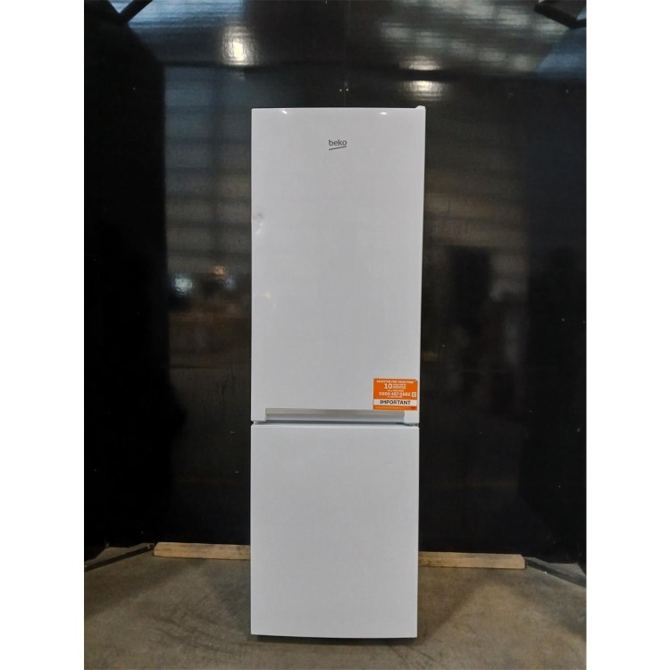 Refurbished Beko 262 Litre 60/40 Freestanding Fridge Freezer - White