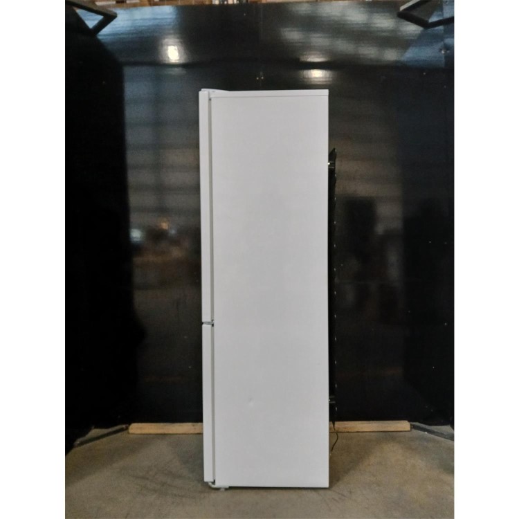 Refurbished Beko 262 Litre 60/40 Freestanding Fridge Freezer - White
