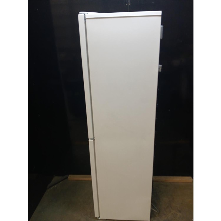 Refurbished Beko 270 Litre 50/50 Freestanding Fridge Freezer - White