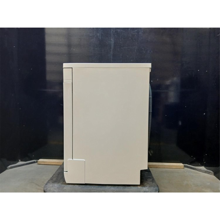 Refurbished Whirlpool 6th Sense Freestanding Dishwasher - White