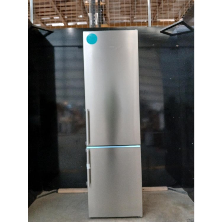 Refurbished Siemens iQ500 363 Litre 70/30 Freestanding Fridge Freezer - Stainless Steel