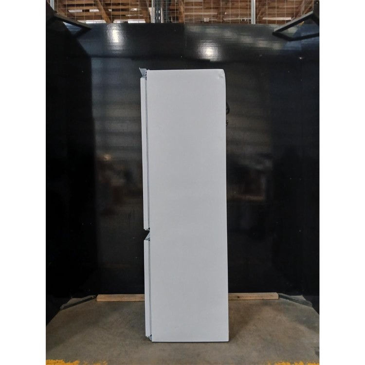 Refurbished Fridgemaster 252 Litre 177cm 70/30 Integrated Fridge Freezer with Sliding Door Hinge