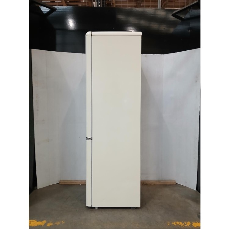 Refurbished electriQ 244 Litre 60/40 Retro Freestanding Fridge Freezer - Cream