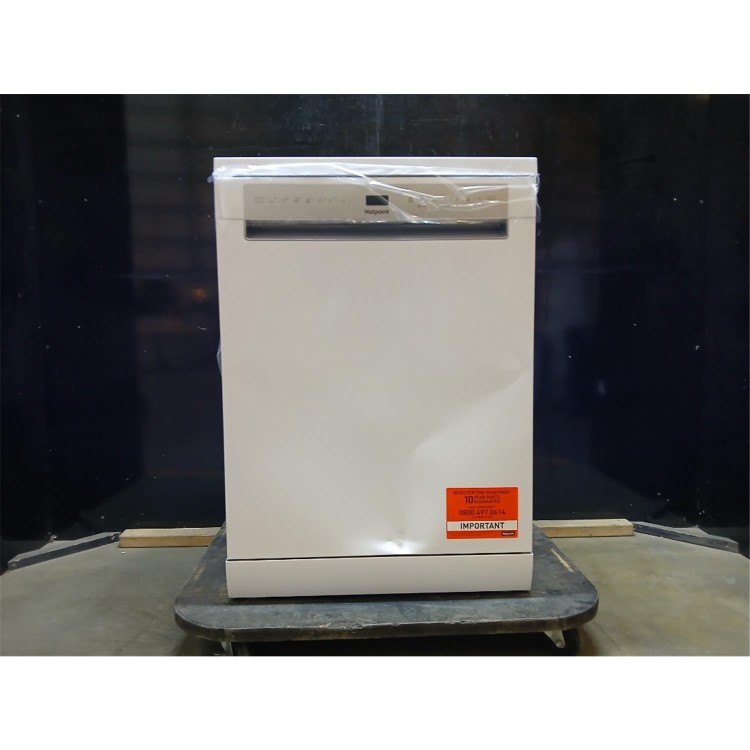 Refurbished Hotpoint Maxi Space Freestanding Dishwasher - C-Rated White