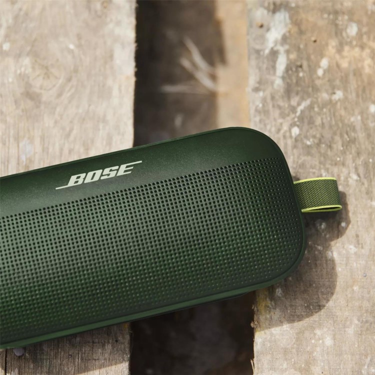 Bose SoundLink Flex Bluetooth Portable Speaker - Cypress Green