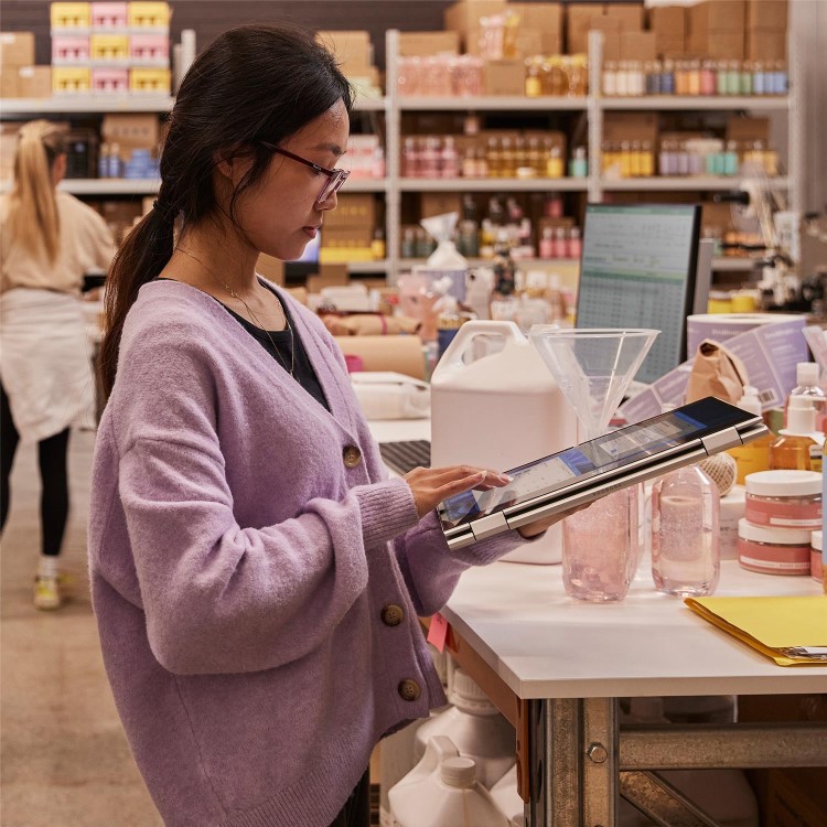 HP Pro x360 435 G10 AMD Ryzen 5 8GB RAM 256GB SSD 13.3 Inch Windows 11 Pro Laptop