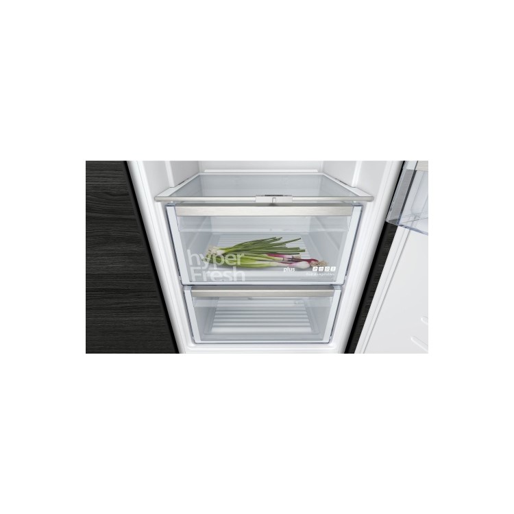 Refurbished Siemens KI81RADE0G iQ500 Fully Integrated 319 Litre In-Column Fridge