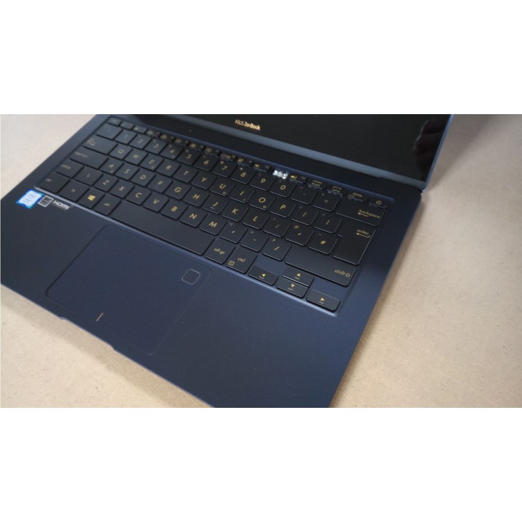 Refurbished ASUS ZenBook 3 Deluxe Core i7-8550U 16GB 512GB 14 Inch Windows 10 Laptop - The F11 key is missing but the key still works when pressed