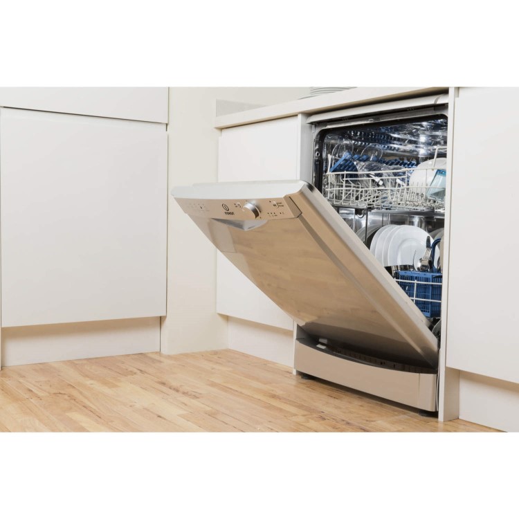 Indesit 13 Place Settings Freestanding Dishwasher - Silver