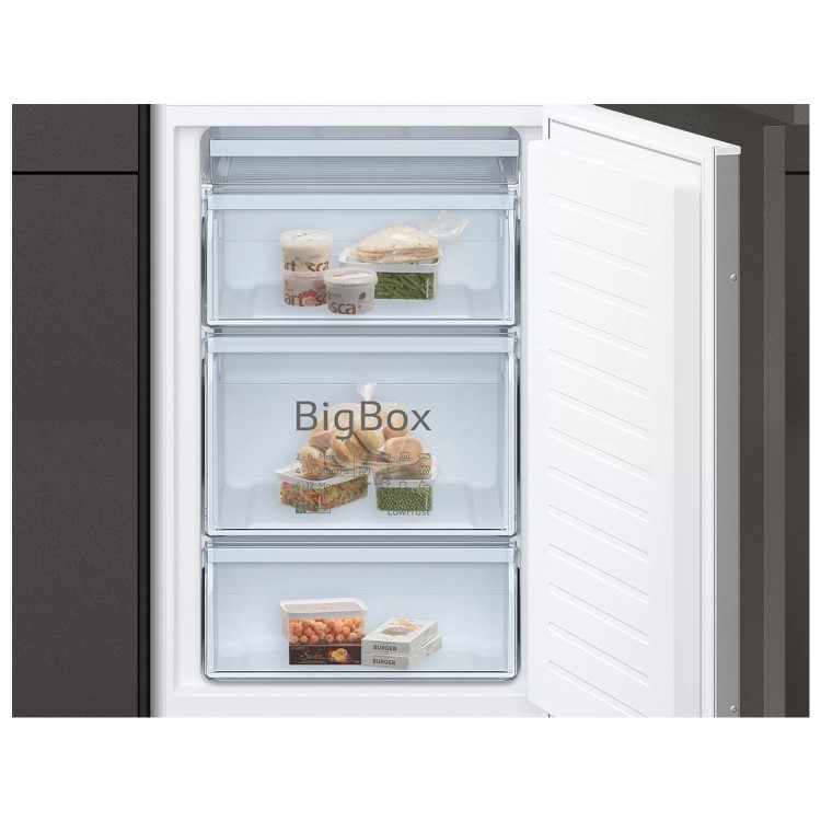 Refurbished NeffN50 KI5852SF0G Integrated 261 Litre 50/50 Low Frost Fridge Freezer White