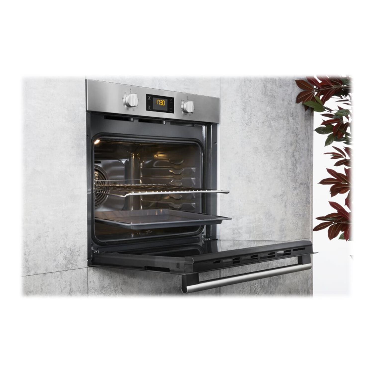Refurbished Hotpoint SA2540HIX 60cm Single Built In Electric Oven BuyItDirect.ie