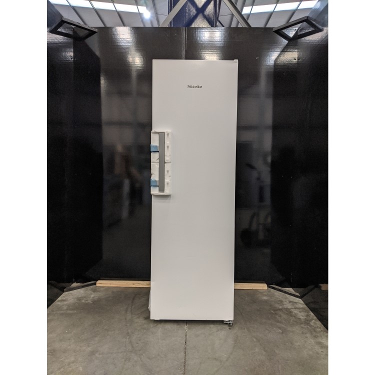 Refurbished Miele K28202DWS Freestanding 386 Litre Fridge Freezer White