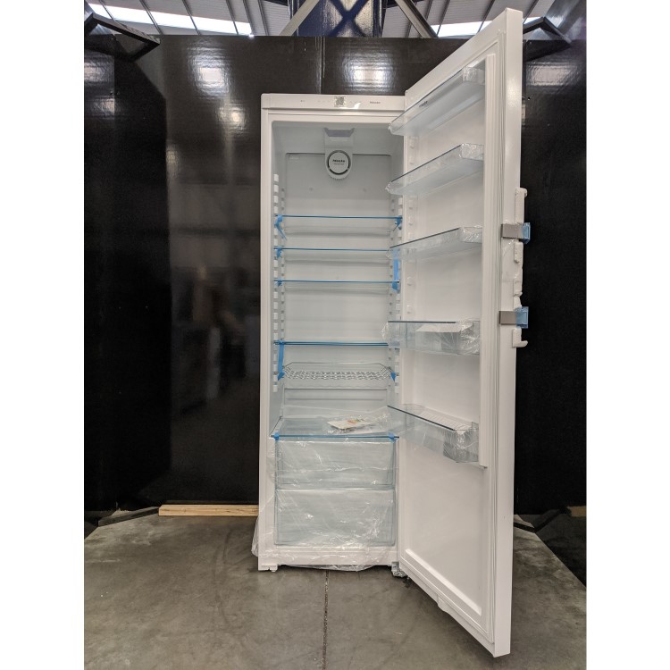 Refurbished Miele K28202DWS Freestanding 386 Litre Fridge Freezer White