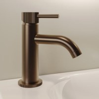 GRADE A1 - Brushed Bronze Fluted Cloakroom Mono Basin Mixer Tap with Waste - Arissa