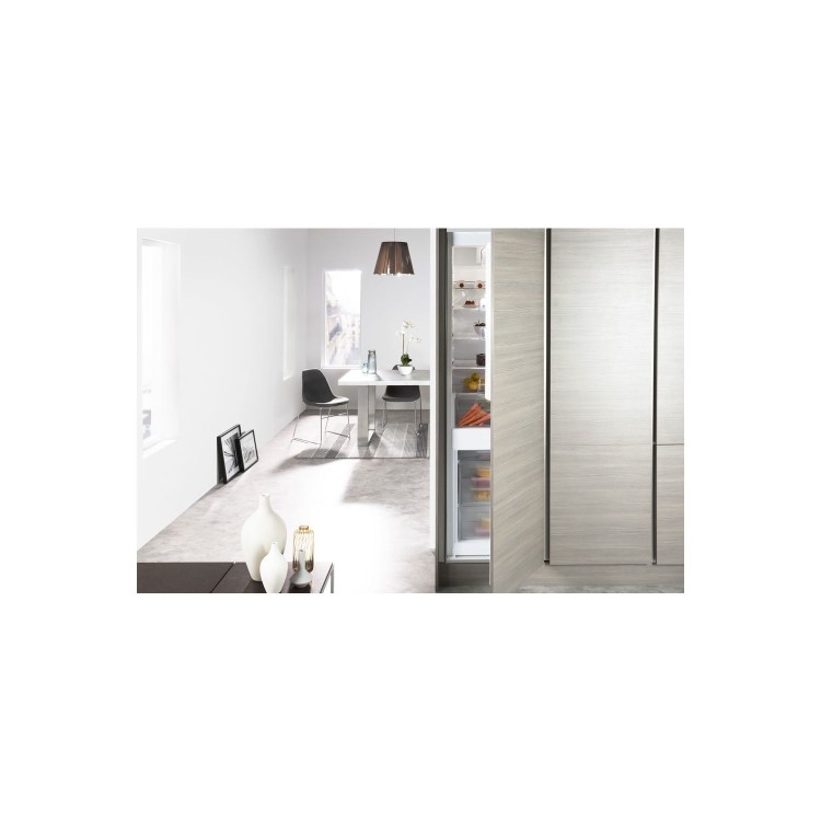 Whirlpool ART4550A 50-50 Integrated  Fridge Freezer