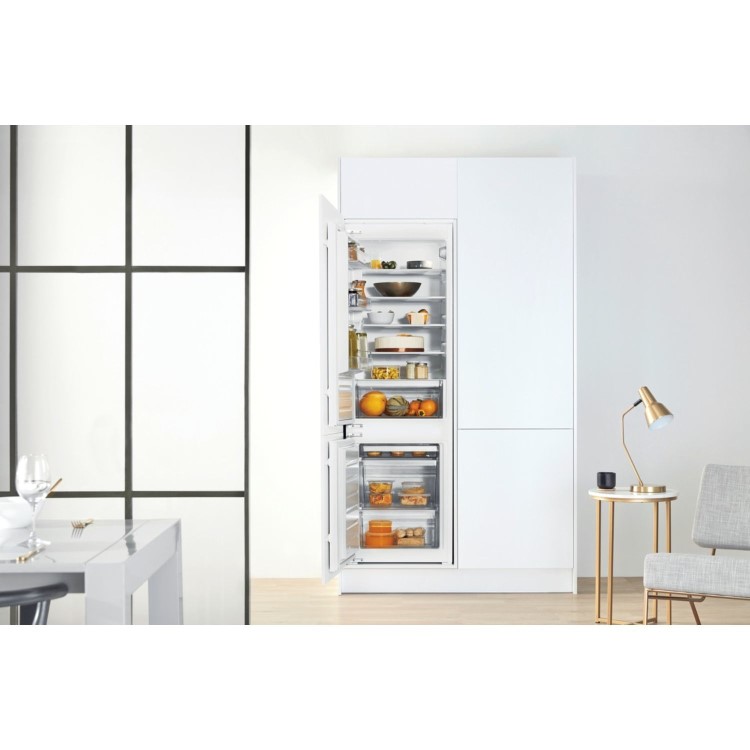 Refurbished Whirlpool ART6550SF1 Integrated 274 Litre 70/30 Fridge Freezer