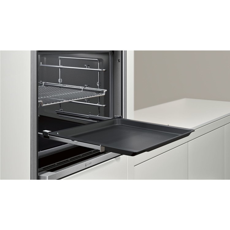 Neff N90 Slide and Hide Single Oven With VarioSteam - Black