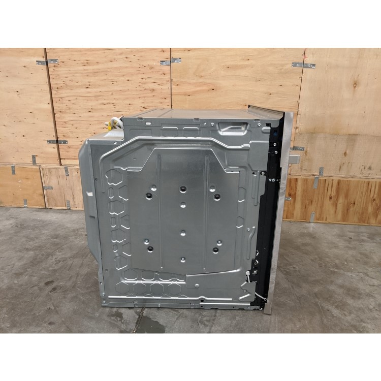 Refurbished Neff N70 B57CR22N0B 60cm Single Built In Electric Oven