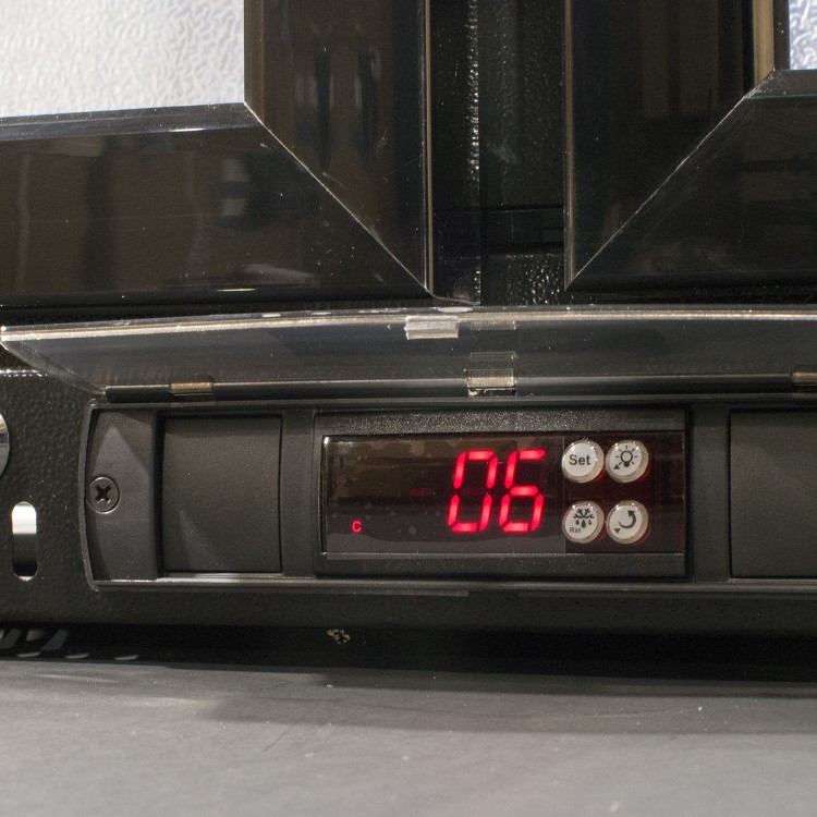 Refurbished Hinged Double Door Undercounter Bottle Cooler Back Bar Cabinet Black