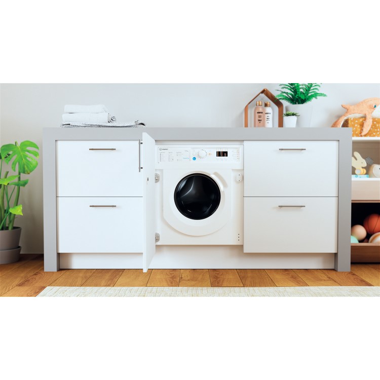 Refurbished Indesit BIWDIL75125UKN Integrated 7/5KG 1200 Spin Washer Dryer
