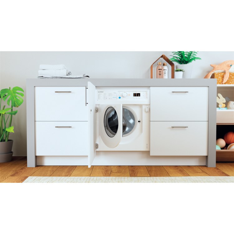 Refurbished Indesit BIWDIL75125UKN Integrated 7/5KG 1200 Spin Washer Dryer