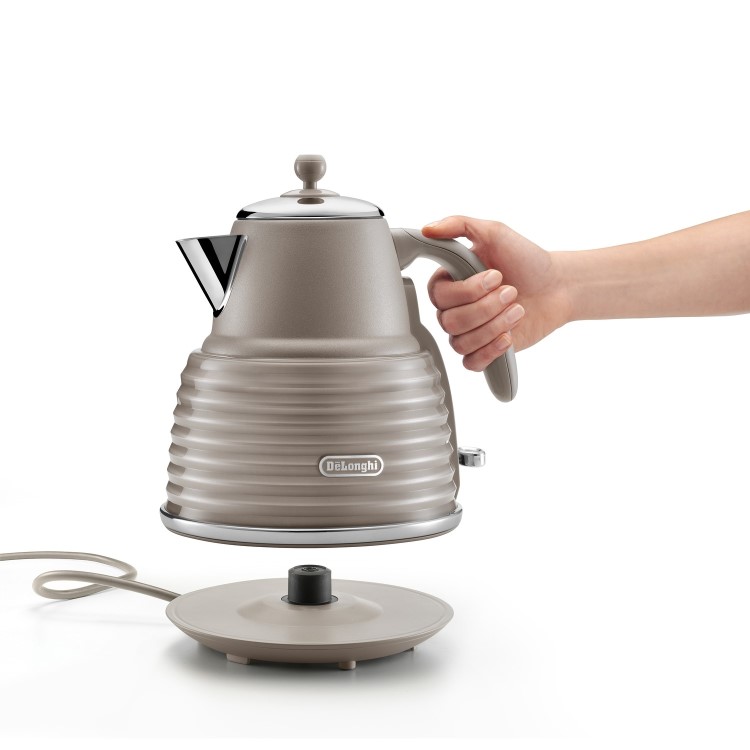 Refurbished Delonghi Scolpito 1.5L Kettle Beige