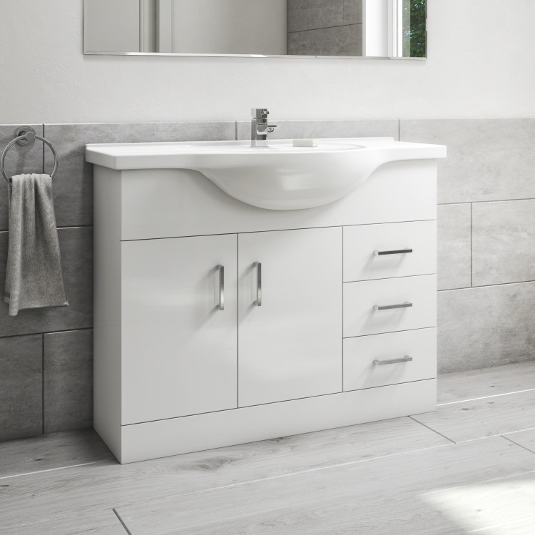 Grade A1 - 1075mm White Freestanding Vanity Unit with Basin - Classic