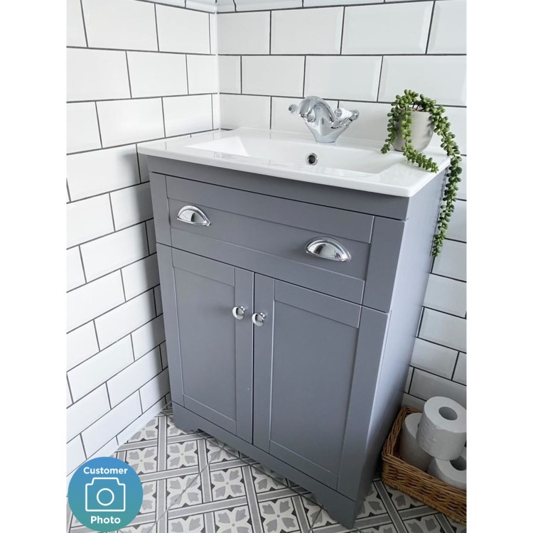Grade A1 - 600mm Grey Freestanding Vanity Unit with Basin - Baxenden