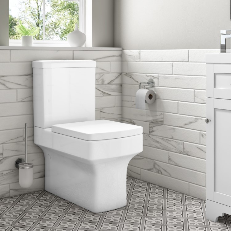 Grade A1 - Close Coupled Rimless Toilet with Soft Close Seat - Ashford