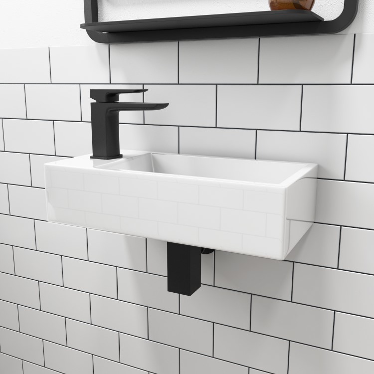 Grade A1 - Cloakroom Suite with Left Hand Basin Comfort Height Toilet & Soft Close Seat