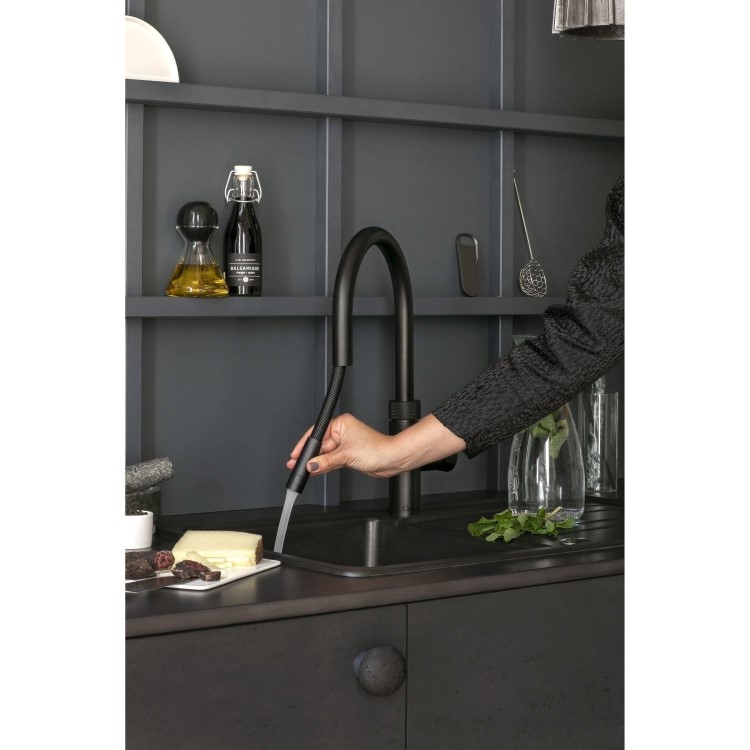 Quooker Flex Tap Black + Pro3 3L Boiling Water Tank