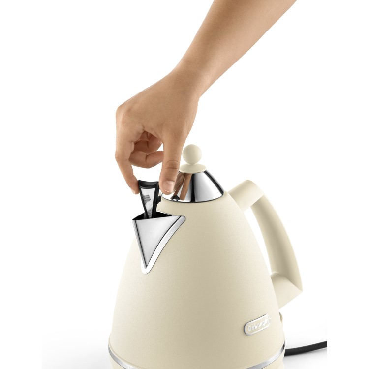 Delonghi KBX3016.BG Argento Flora 1.7L Kettle - Cream