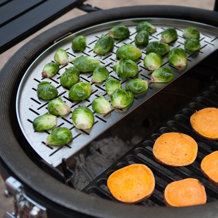 Kamado Joe Classic I Charcoal BBQ with Voyager Pack