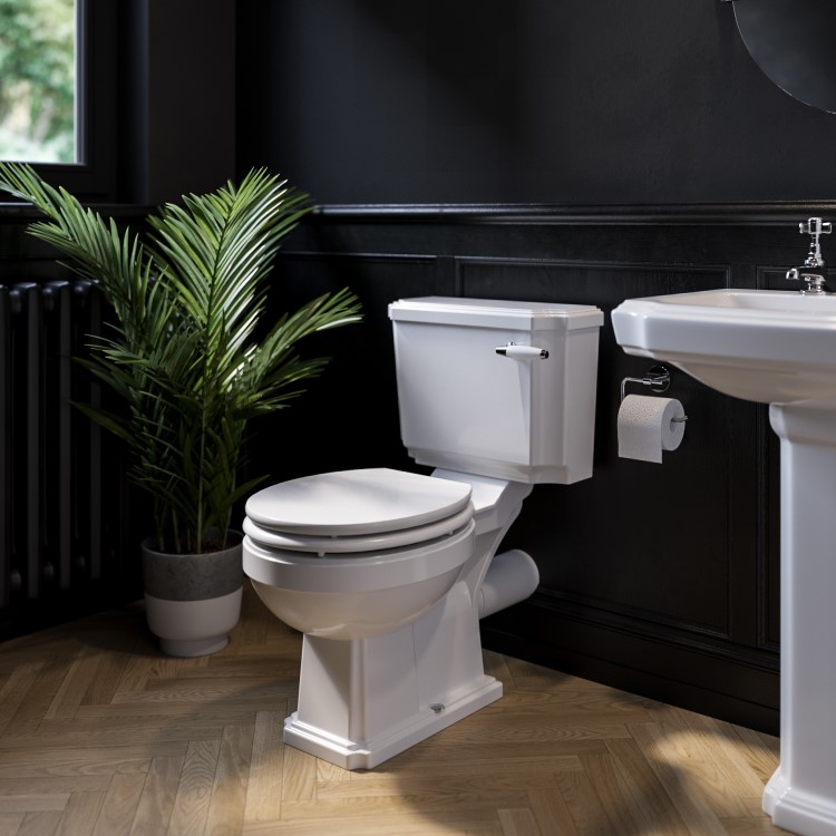 Traditional Close Coupled Toilet with Wooden Soft Close Seat & Chrome Fittings - Park Royal