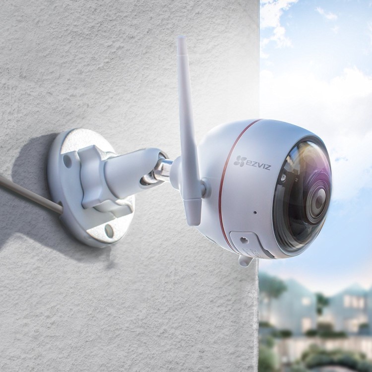 GRADE A1 - EZVIZ ezGuard Plus 1080p Outdoor WiFi Smart Home Security Camera With Siren And Strobe Light Works with Alexa
