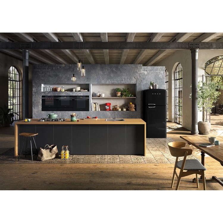 Refurbished Smeg CVI118LWN2 18 Bottle Single Zone Wine Cooler Black 