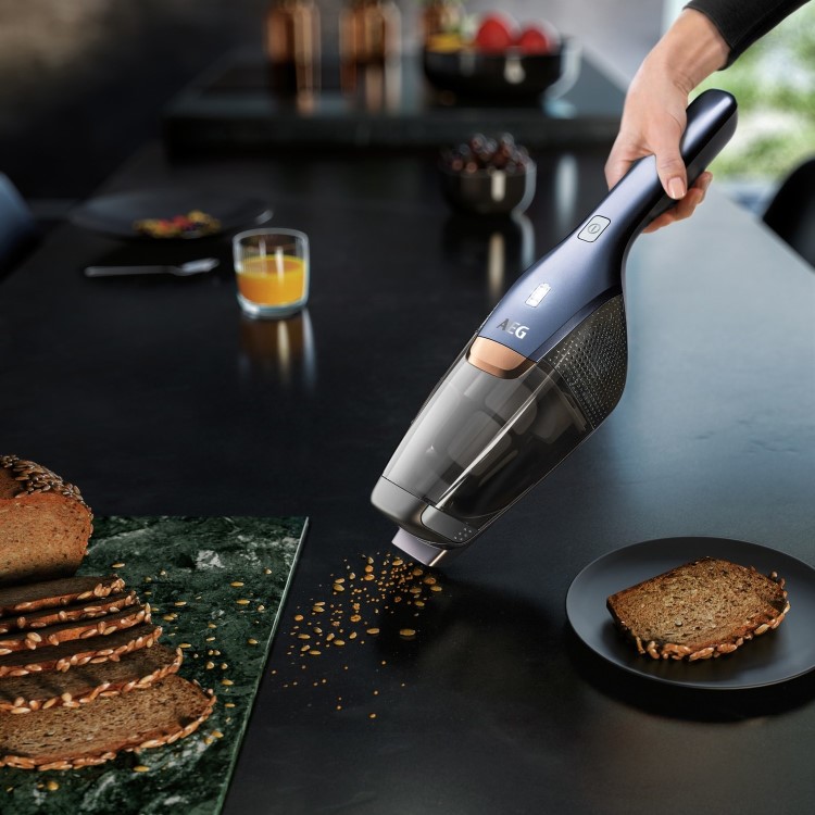 AEG CX7 2-in-1 Cordless Vacuum Cleaner